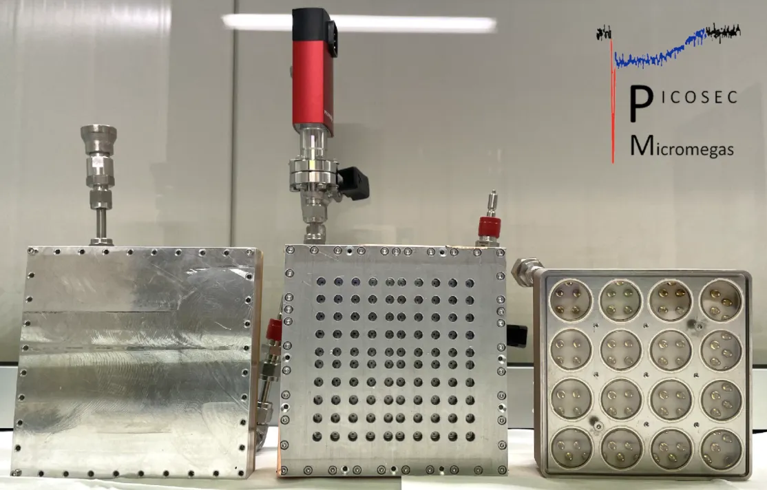 Sub 25-ps timing with PICOSEC Micromegas gaseous detectors