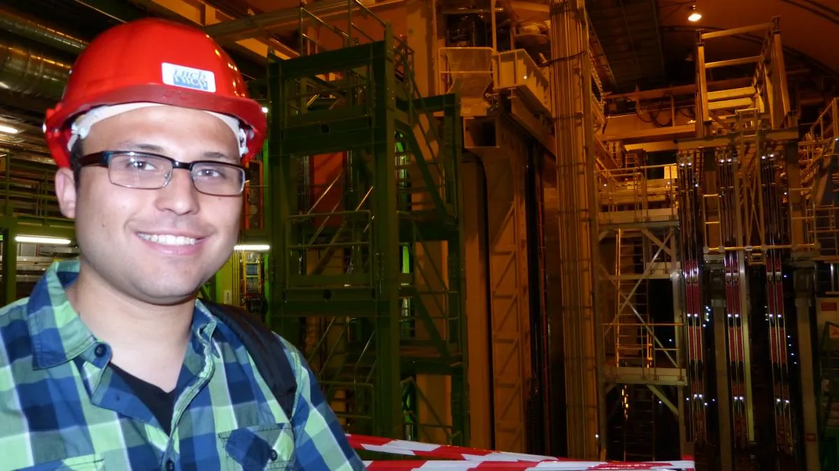 Online monitoring for LHCb detector