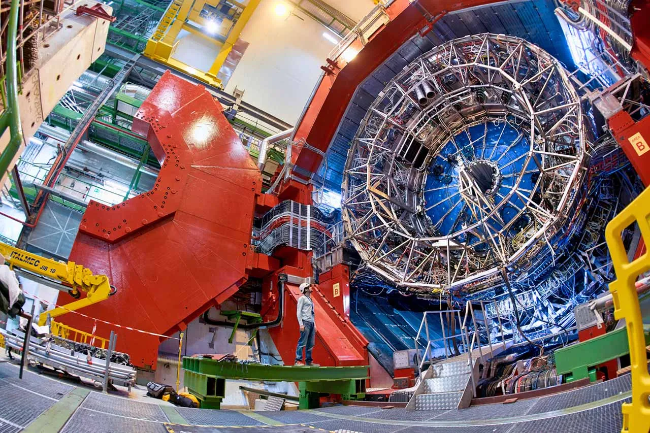 Isolated photon measurements in Pb–Pb collisions with ALICE